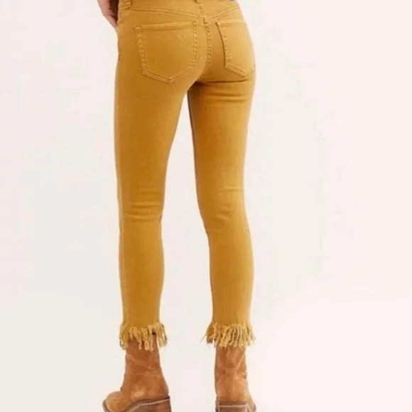 🆕🌿FREE PEOPLE JEANS🌿 - Picture 2 of 9